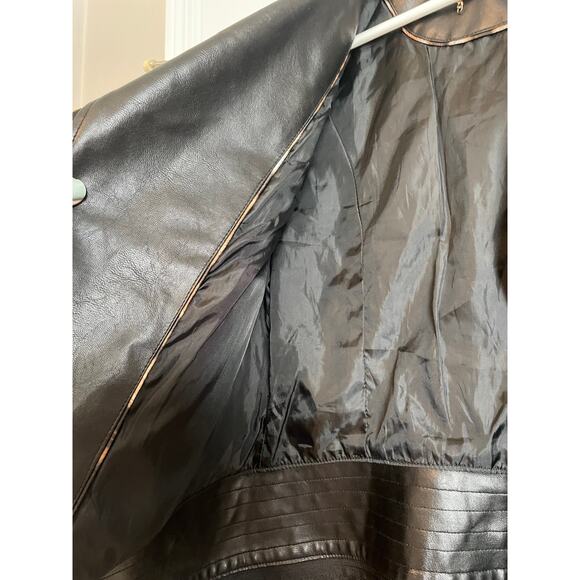 Steve Madden cropped black faux leather moto jacket fringe pockets logo medium - Picture 12 of 12